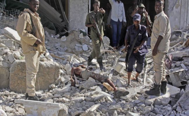 Samovraždené výbuchy v somálskej metropole si vyžiadali sedem obetí