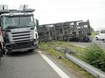 Cesta z Bánoviec nad Bebravou do Prievidze je pre nehodu uzavretá