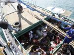 V Slovinsku zadržali tureckých námorníkov, ktorí pašovali utečencov