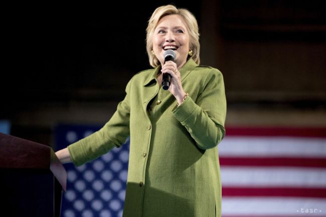 Nominovaná Clintonová sa môže stať historicky prvou prezidentkou USA