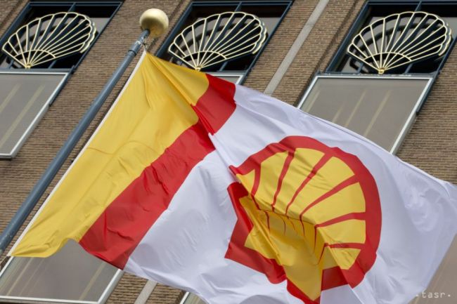 Pre nízke ceny ropy klesol Shellu zisk v 2. kvartáli o vyše 70 percent