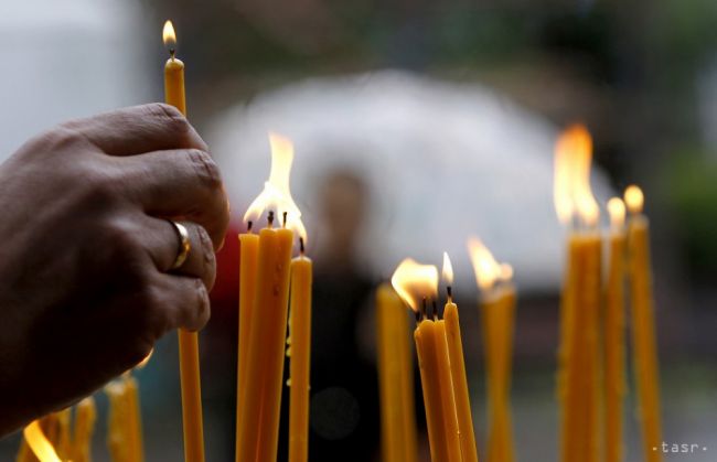 Spomienkové akcie za obete teroru vo Francúzsku preventívne zrušili