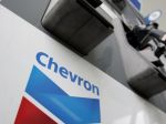 Chevron má stratu takmer 1,5 miliardy dolárov