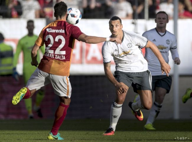 VIDEO: Ibrahimovič debutoval za United gólom a víťazstvom