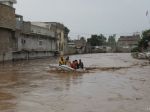Počet monzúnových obetí v Indii stúpol na vyše 90