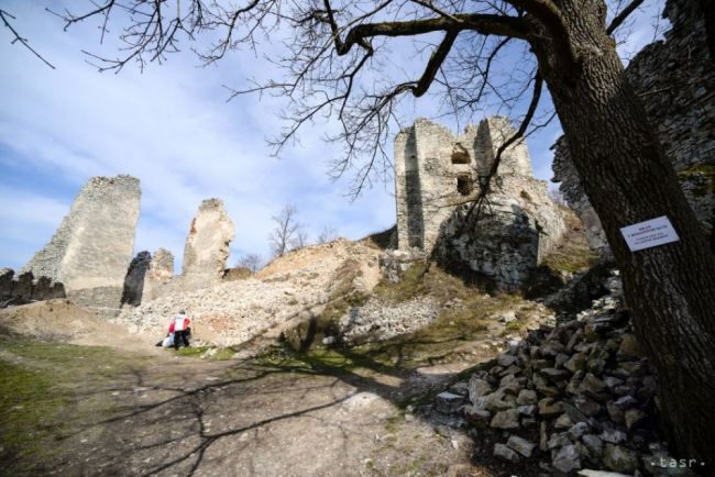 Archeológovia budú skúmať renesančné predbránie na hrade Gýmeš