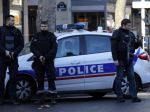 Francúzska polícia pátra po migrantovi z Afganistanu, hrozia útoky
