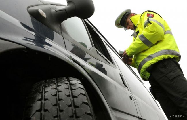 46-ročný vodič šiel obcou 107/km za hodinu, zastavila ho polícia