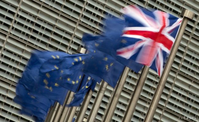 Ceny nehnuteľností v Británii po brexite klesajú