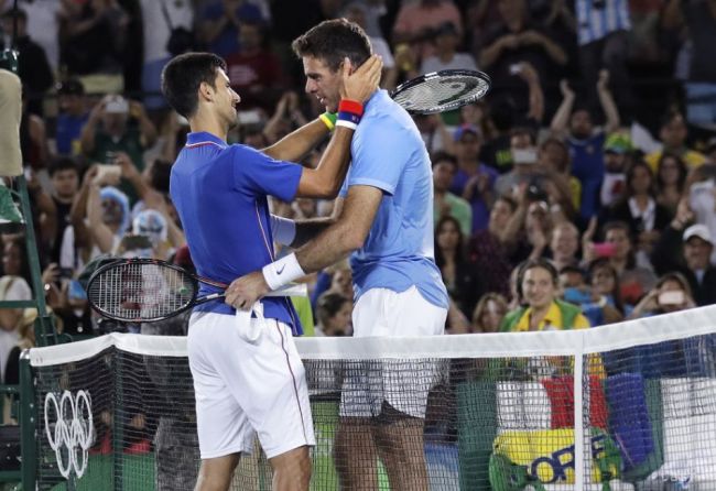 Del Potro sa zasekol v Riu vo výťahu, potom drvivo vyradil Djokoviča