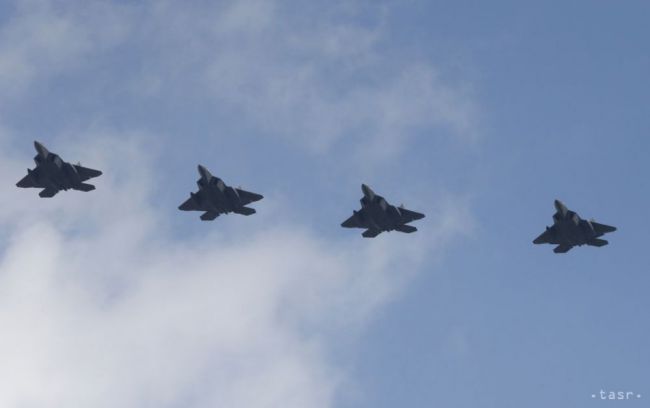 Iracké vzdušné sily dostali štyri nové lietadlá typu F-16