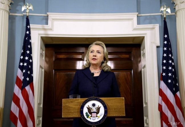 Po útoku na veľvyslanectvo USA v Líbyi čelí Clintonová žalobe