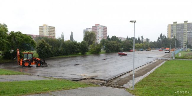 Nitra začala s opravou záchytného parkoviska pred atletickým štadiónom