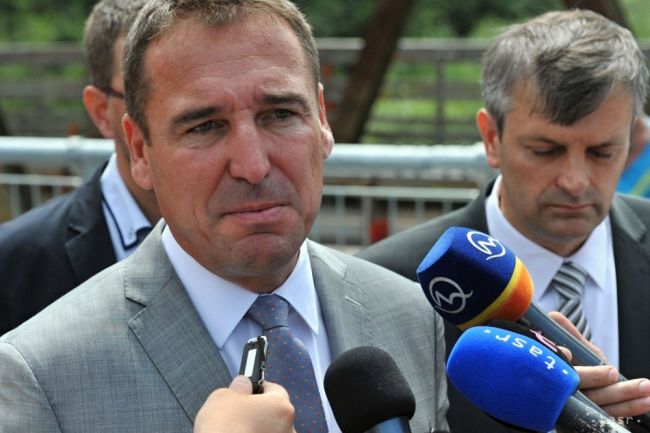 Minister Brecely zrušil súťaž na tender za 48 miliónov eur