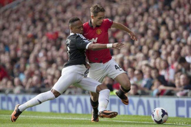 Januzaj odchádza na ročné hosťovanie do Sunderlandu