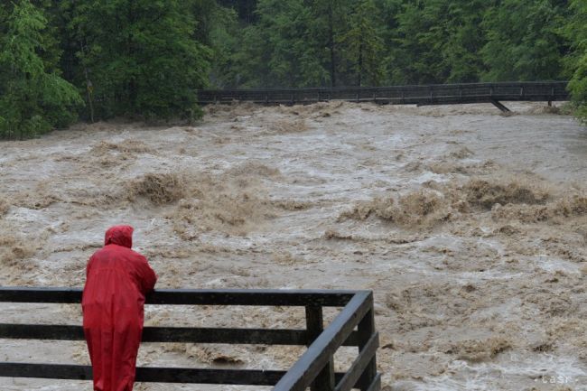 Juh USA zápasí s povodňami, hlásia najmenej dvoch mŕtvych