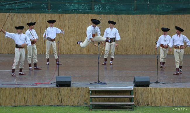 VIDEO: Pozrite sa, ako to vyzeralo na Očovskej folklórnej hrude