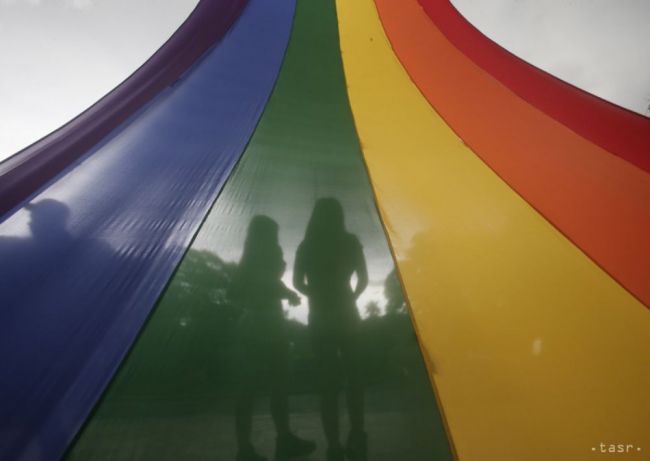 Tisíce ľudí v Prahe na pochode podporili LGBT komunitu