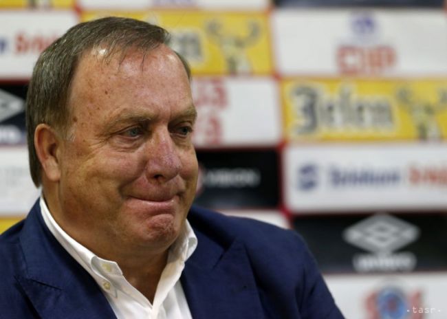 Advocaat už nie je holandským asistentom, mieri na lavičku Fenerbahce