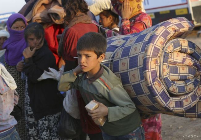 Medzi Sýrčanmi uviaznutými na hranici sa čoraz viac šíria choroby