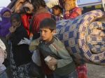 Medzi Sýrčanmi uviaznutými na hranici sa čoraz viac šíria choroby
