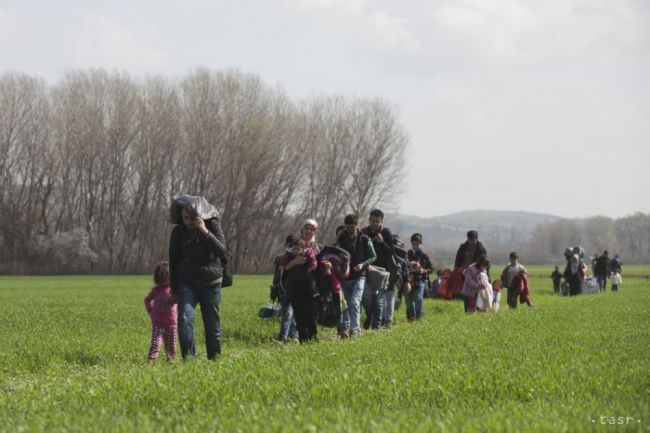 V utorok riešili maďarskí policajti 114 prípadov narušenia hraníc