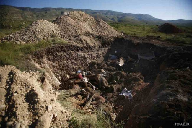 Mexiko: V masovom hrobe objavili telá najmenej 60 ľudí