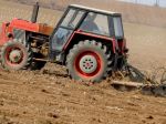V Kysuckom Novom Meste horeli dva traktory a buldozér