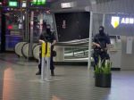 Holandsko ruší sprísnené bezpečnostné opatrenia na amsterdamskom letisku