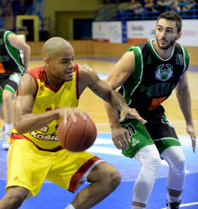 Americký basketbalista Reginald Keely bude pôsobiť v Leviciach