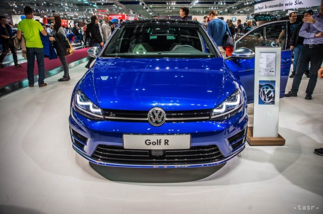 Volkswagen aspoň na týždeň zastaví výrobu Golfu vo wolfsburskom závode