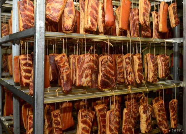 Ruský zákaz dovozu bravčového mäsa z EÚ porušuje pravidlá WTO
