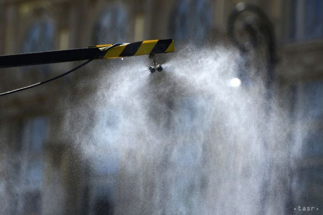 Počas horúčav osviežia ľudí v Bratislave aj nové rozprašovače vody