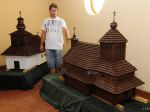 Miniskanzen drevených chrámov sa rozšíril o 20 exponátov