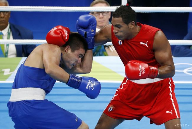 Boxer Lopez zlatý v strednej váhe do 75 kg