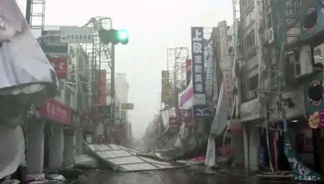 Tajfún Mindulle zasiahol Tokio a priľahlé oblasti