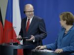 Merkelová musí preč, kričali na kancelárku počas návštevy v Česku