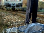 Vo Veľkých Levároch neprežil muž zrážku s vlakom