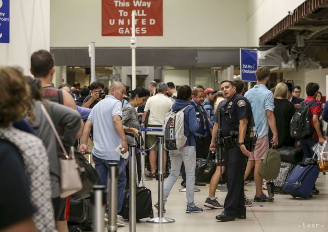 Falošný poplach na letisku v Los Angeles viedol k panike