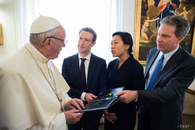 Pápež sa stretol so zakladateľom Facebooku M. Zuckerbergom