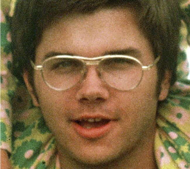 Lennonovmu vrahovi po deviaty raz zamietli žiadosť o prepustenie