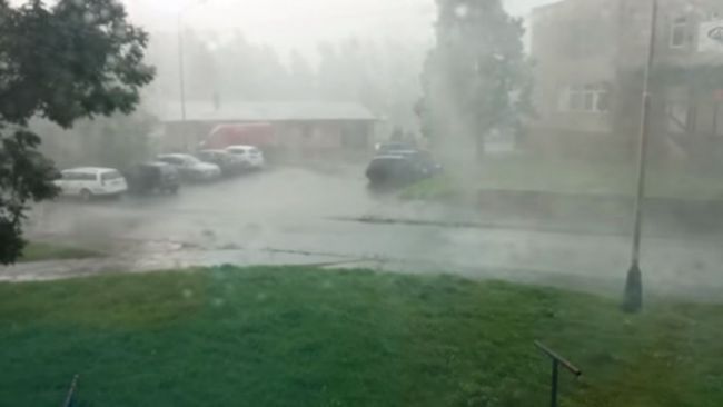 VIDEO: Počasie sa v Tatrách vybúrilo: Svit zasiahol takzvaný downburst