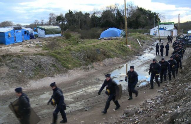 Británia a Francúzsko sa chcú posilniť bezpečnostné opatrenia v Calais