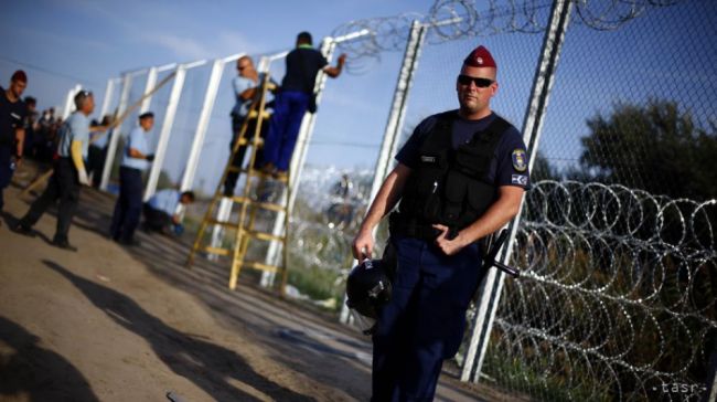 Nábor policajtov na posilnenie maďarských hraníc sa začne vo štvrtok