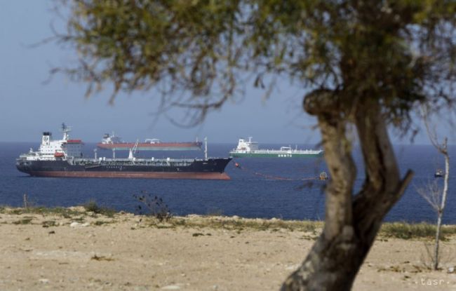 Dánska loď odviezla z Misuráty 500 ton nebezpečných chemikálií