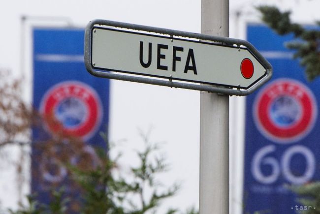 Nemci dajú svoj hlas v boji o kreslo šéfa UEFA Čeferinovi