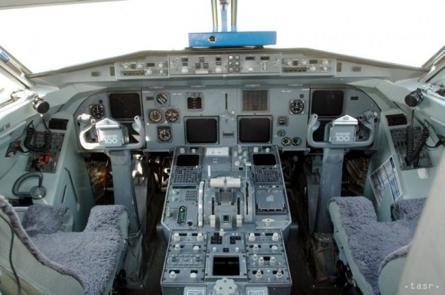 Cestujúceho vtrhol do pilotnej kabíny egyptského lietadla počas letu