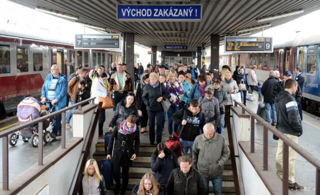 So začiatkom školského roka posilnia autobusové a vlakové spojenia