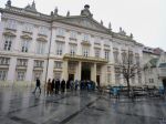 Bratislavskí poslanci budú dnes opäť rokovať o predaji pozemkov