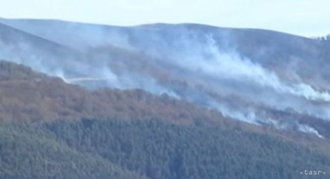 Hasičom sa podarilo uhasiť lesný požiar na juhu Francúzska